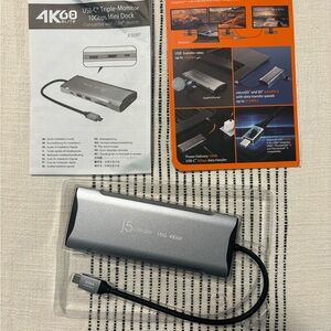 J5create - 4K60 Elite USB-C Triple-Monitor 10Gbps Mini Dock - Space Grey